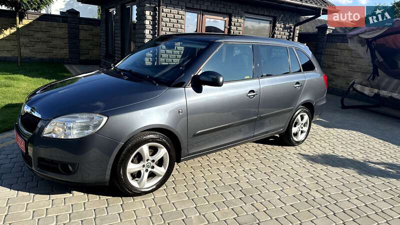 Универсал Skoda Fabia 2010 в Луцке