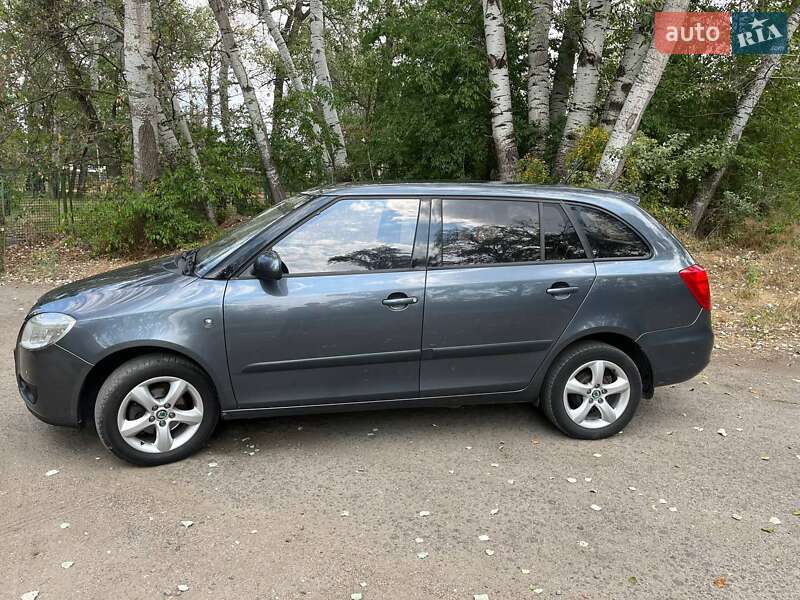 Универсал Skoda Fabia 2008 в Запорожье