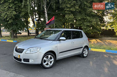 Хэтчбек Skoda Fabia 2009 в 