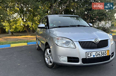Хэтчбек Skoda Fabia 2009 в 