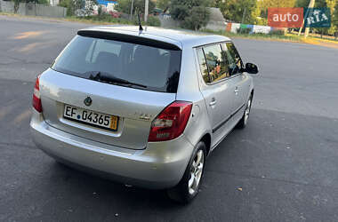 Хэтчбек Skoda Fabia 2009 в 
