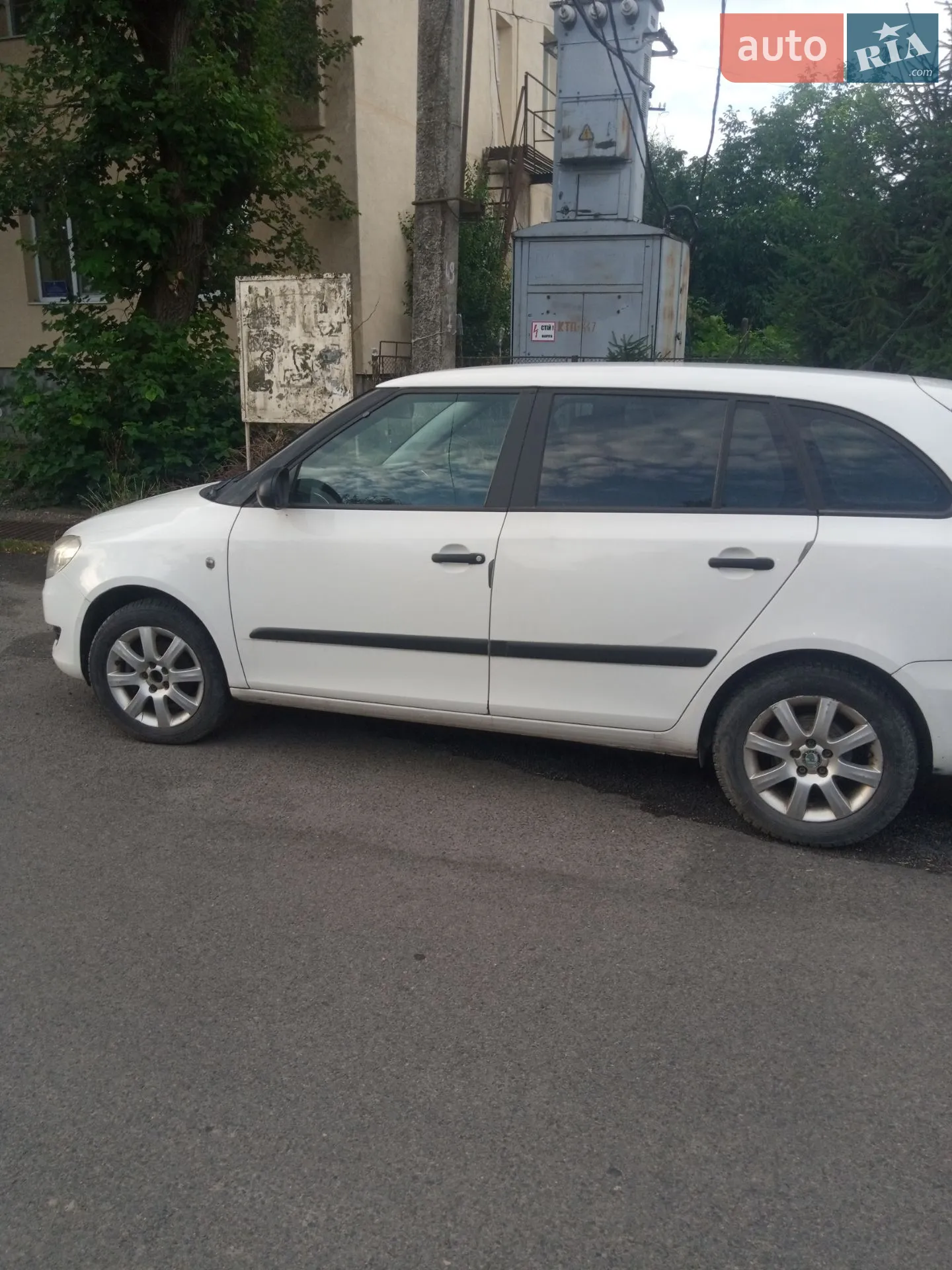 2011 Skoda Fabia - мініатюра 4