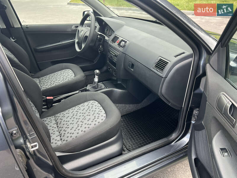 Хэтчбек Skoda Fabia 2007 в Виннице