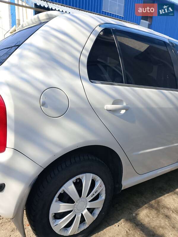 Хетчбек Skoda Fabia 2002 в Бородянці