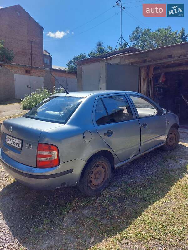 Седан Skoda Fabia 2004 в Харькове