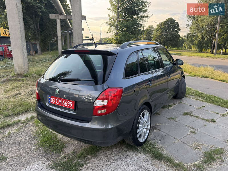 Хэтчбек Skoda Fabia 2008 в Луцке