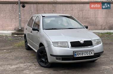 Седан Skoda Fabia 2003 в Житомире