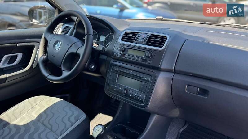 Универсал Skoda Fabia 2009 в Полтаве