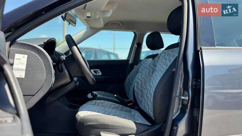 Универсал Skoda Fabia 2009 в Полтаве