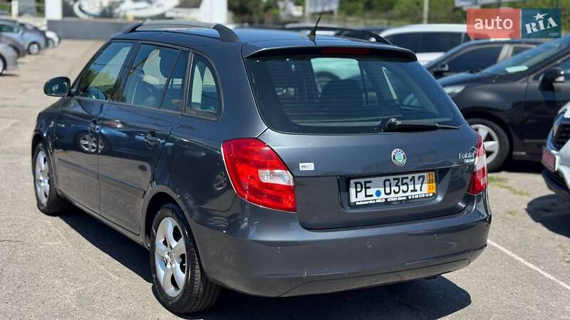 Универсал Skoda Fabia 2009 в Полтаве