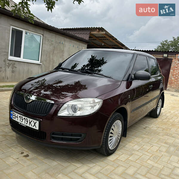 Хэтчбек Skoda Fabia 2012 в Ананьеве