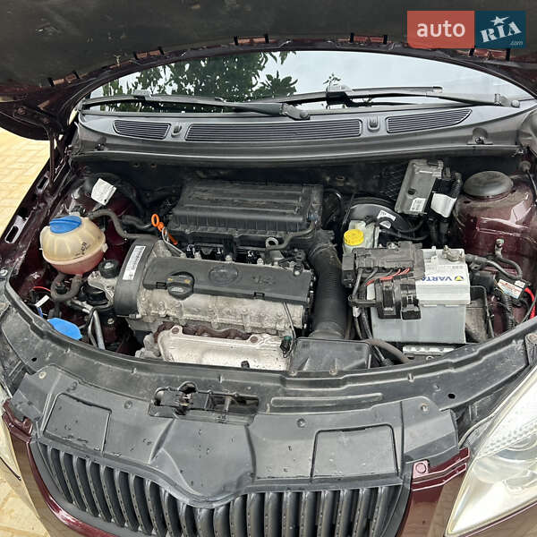 Хэтчбек Skoda Fabia 2012 в Ананьеве