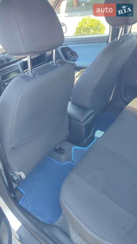 Хэтчбек Skoda Fabia 2009 в Полонном