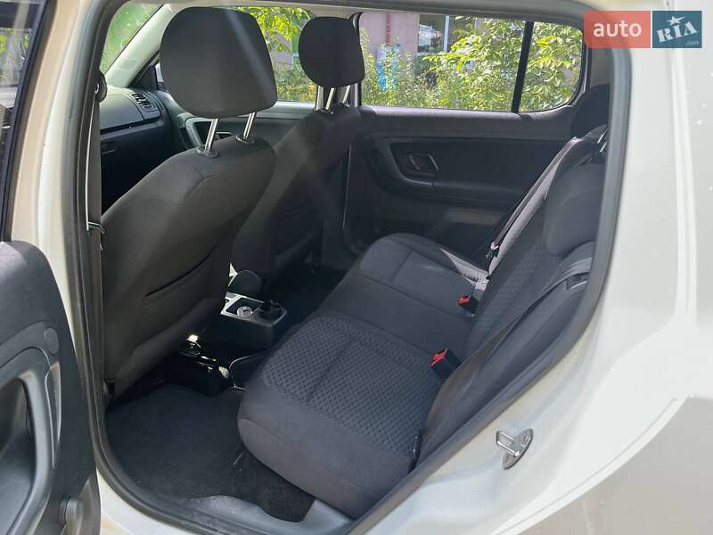 Хетчбек Skoda Fabia 2012 в Львові