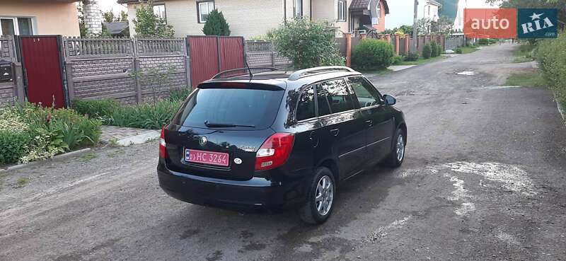 Универсал Skoda Fabia 2010 в Чернигове