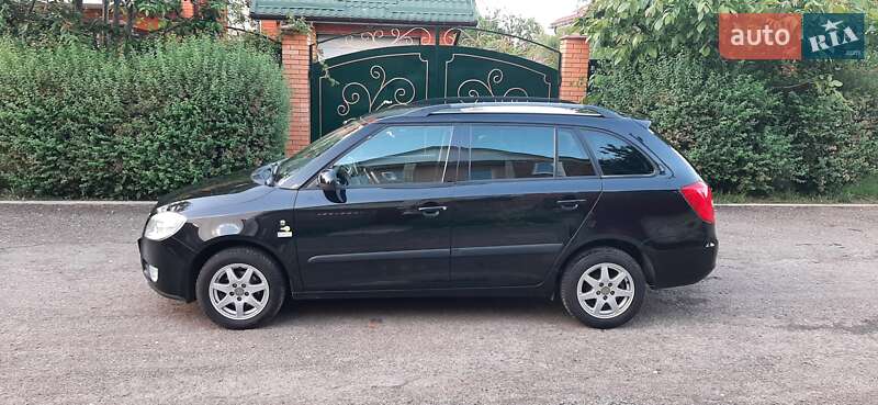 Универсал Skoda Fabia 2010 в Чернигове