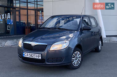 Хэтчбек Skoda Fabia 2008 в Киеве