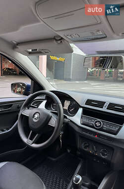 Хэтчбек Skoda Fabia 2017 в 