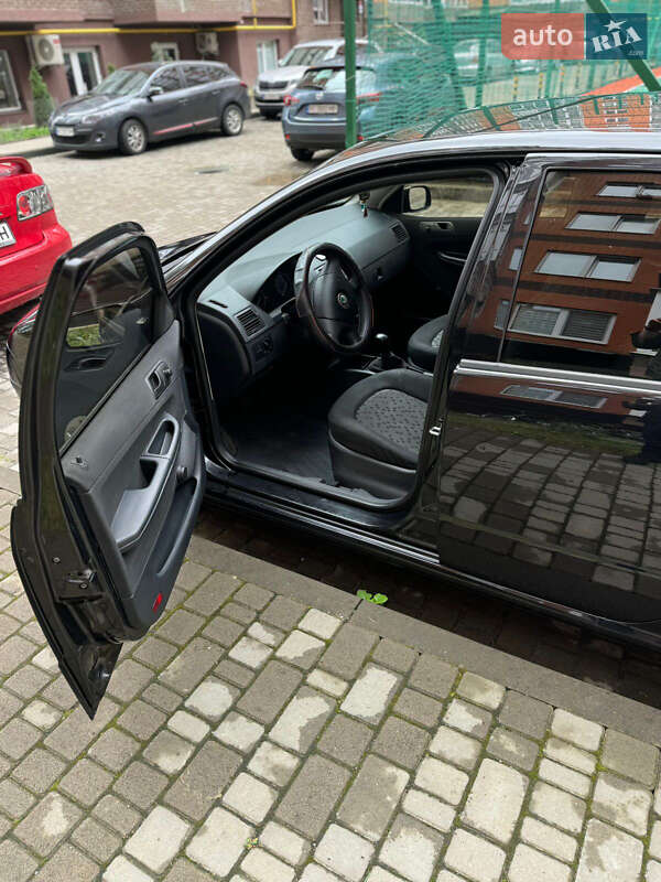 Хэтчбек Skoda Fabia 2007 в Львове