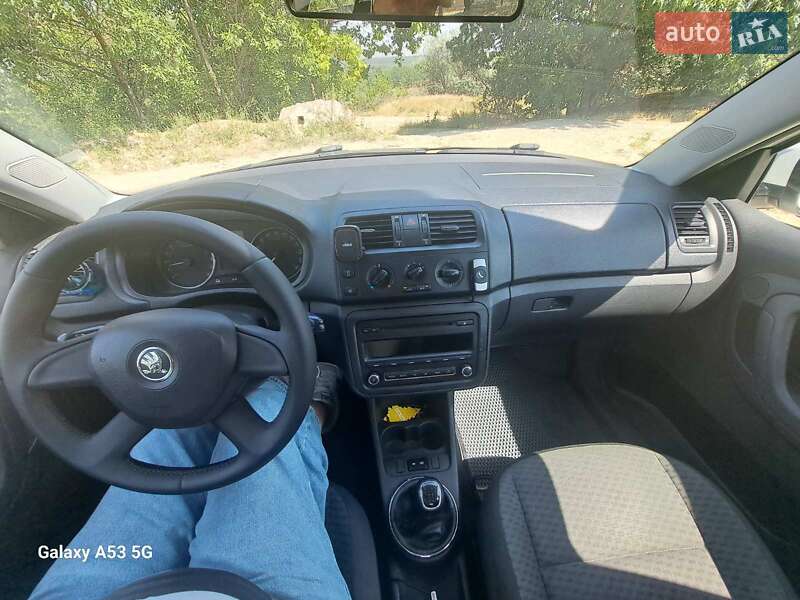 Хэтчбек Skoda Fabia 2014 в Запорожье