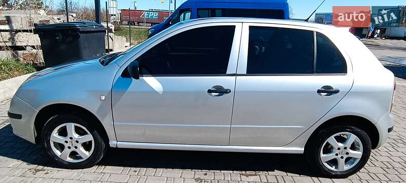 Хэтчбек Skoda Fabia 2007 в Луцке