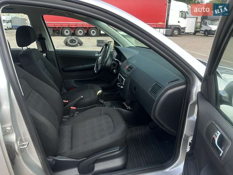 Універсал Skoda Fabia 2004 в Луцьку