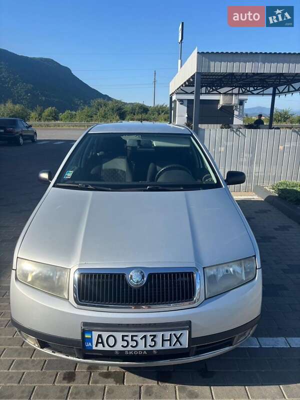 Хэтчбек Skoda Fabia 2003 в Хусте
