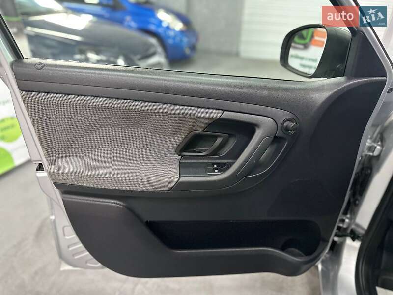Хетчбек Skoda Fabia 2009 в Кам'янському