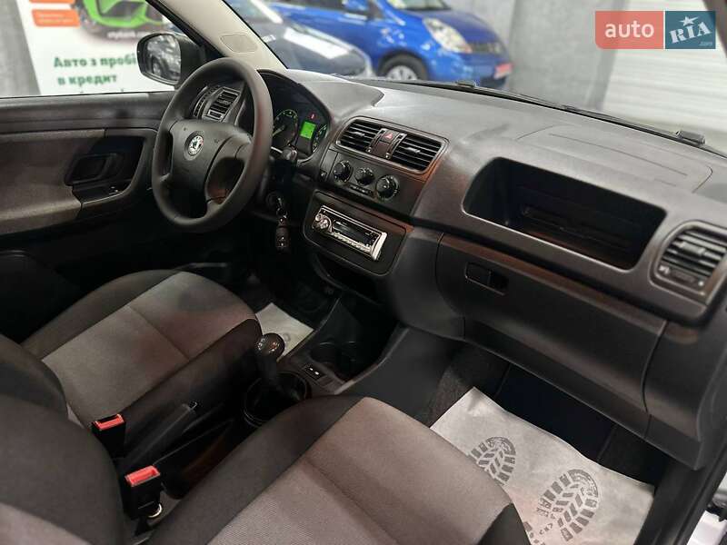 Хетчбек Skoda Fabia 2009 в Кам'янському