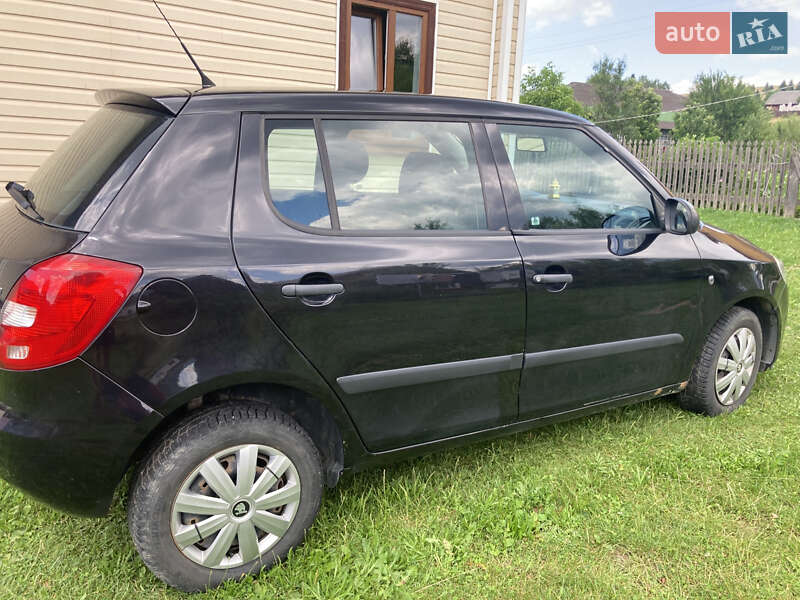 Хэтчбек Skoda Fabia 2009 в Славском