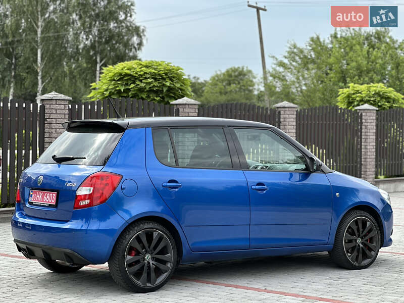 Хэтчбек Skoda Fabia 2011 в Староконстантинове