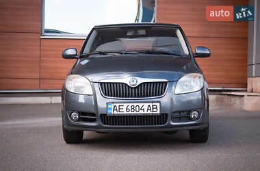 Хэтчбек Skoda Fabia 2009 в 