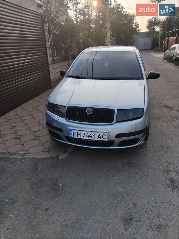 Хэтчбек Skoda Fabia 2006 в 