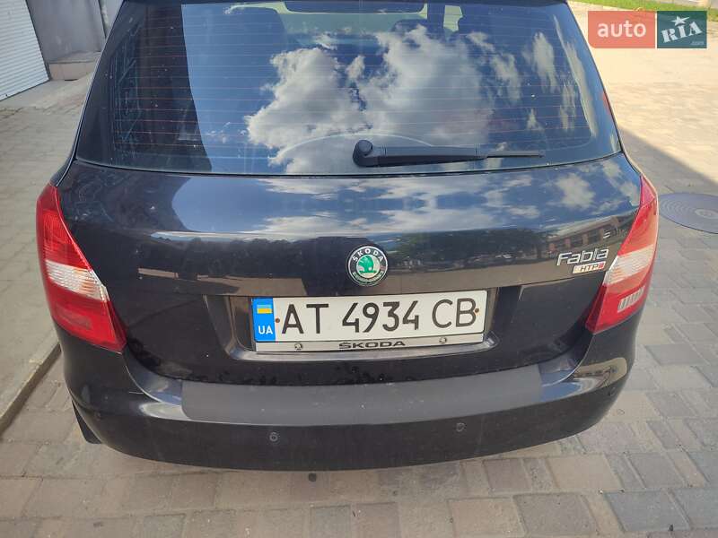 Хэтчбек Skoda Fabia 2011 в Ивано-Франковске