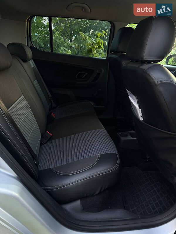 Хэтчбек Skoda Fabia 2010 в Виннице