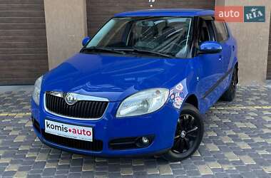 Хэтчбек Skoda Fabia 2008 в Виннице