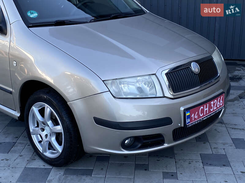 Хэтчбек Skoda Fabia 2005 в Калуше