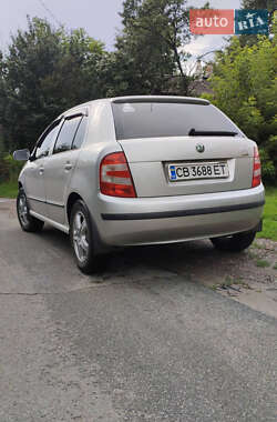 Хэтчбек Skoda Fabia 2006 в 