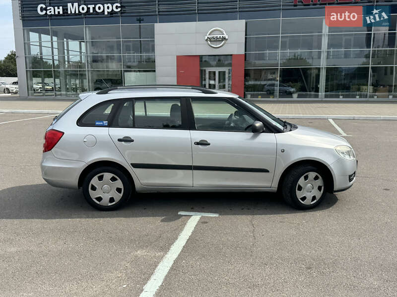 Универсал Skoda Fabia 2010 в Полтаве