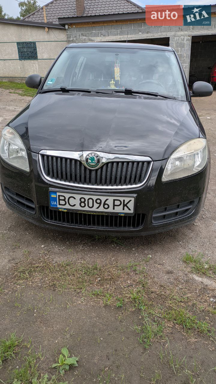 2010 Skoda Fabia - мініатюра 11