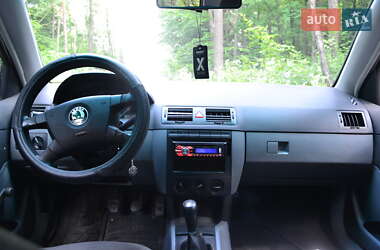 Хэтчбек Skoda Fabia 2004 в 