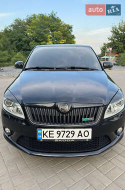 Хэтчбек Skoda Fabia 2010 в Днепре