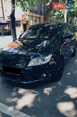 Хэтчбек Skoda Fabia 2010 в 