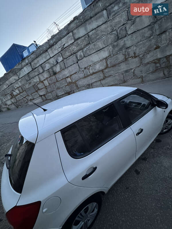 Хэтчбек Skoda Fabia 2011 в Львове