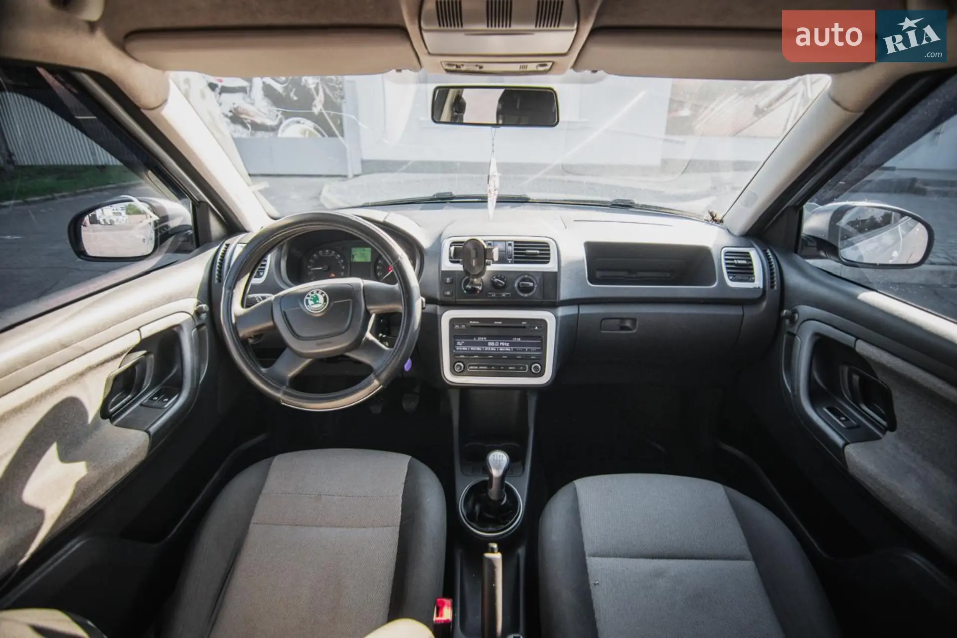 2011 Skoda Fabia - мініатюра 6