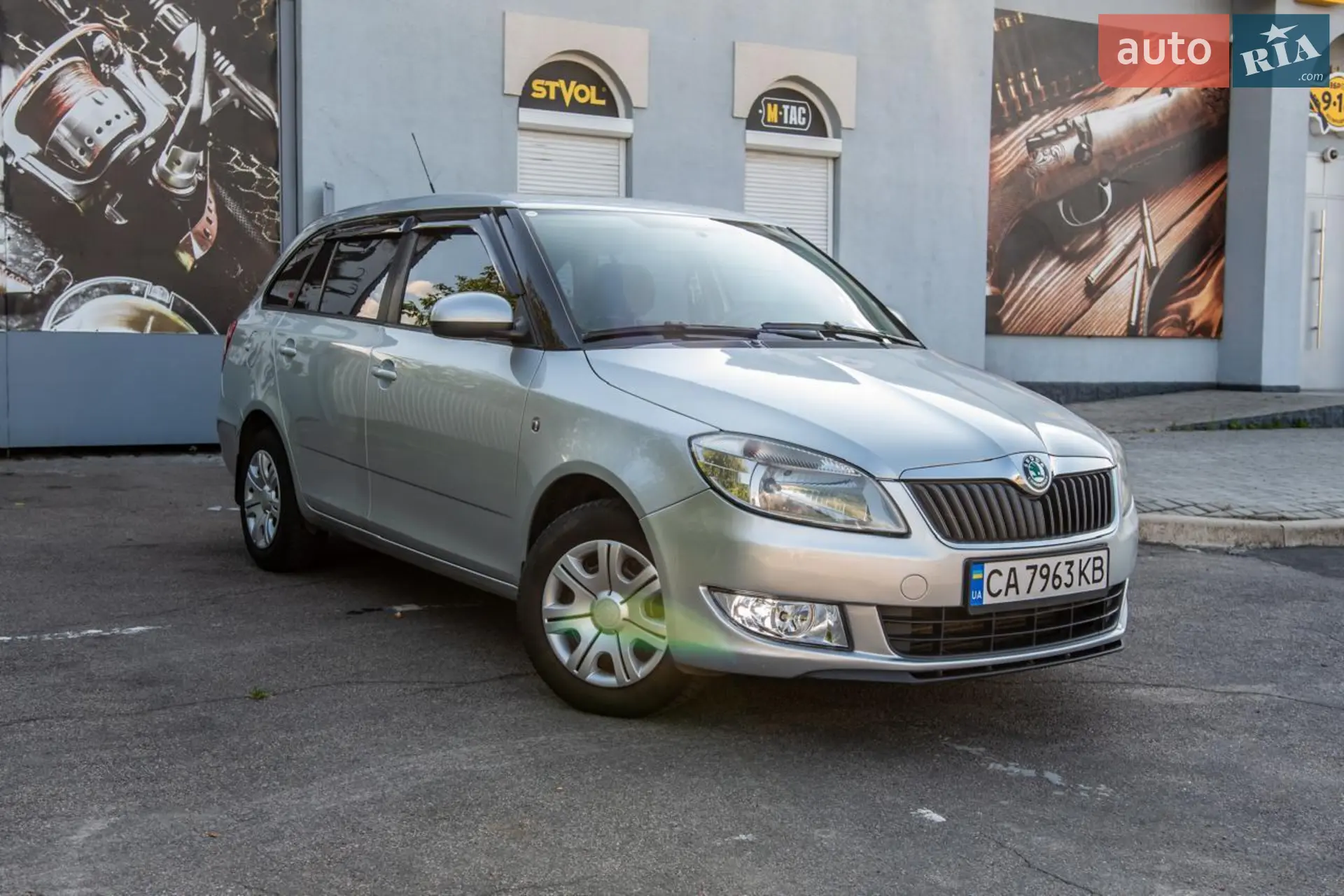 2011 Skoda Fabia - мініатюра 9