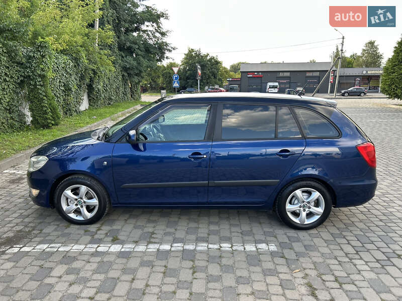 Універсал Skoda Fabia 2010 в Івано-Франківську
