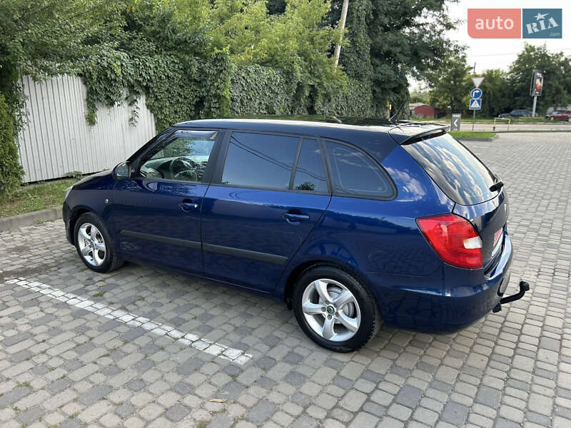 Універсал Skoda Fabia 2010 в Івано-Франківську