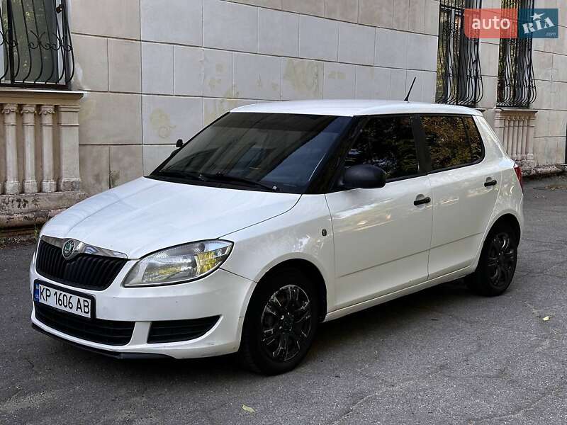 Хэтчбек Skoda Fabia 2012 в Запорожье фото 2 Хэтчбек Skoda Fabia 2012 в Запорожье