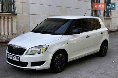 Хэтчбек Skoda Fabia 2012 в 